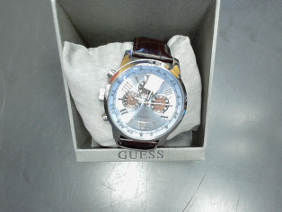 MONTRE GUESS W0380G6 reconditionné