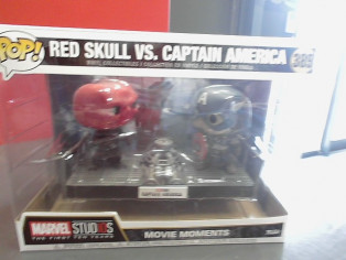 POP CRANE ROUGE VS CAPTAIN AMERICA 389 reconditionné
