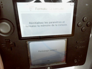 NINTENDO 2DS NOIRE ET BLEUE reconditionné