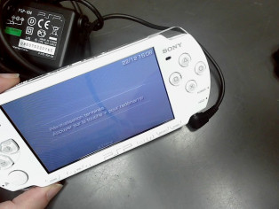 PSP BLANCHE 2004 BATTERIE NEUVE reconditionné