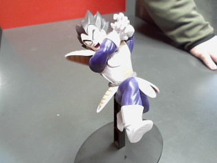 FIGURINE VEGETA GARRICK GUN reconditionné