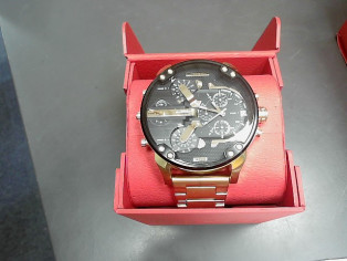 MONTRE DIESEL DADDY 57MM DZ7333 reconditionné