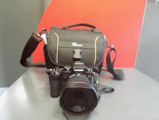 LUMIX S5 + OBJECTIF 20-60 + CARTE SD ... reconditionné
