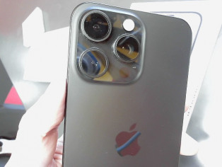 IPHONE 15 PRO MAX 512GO 86% reconditionné