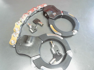 CADENA MENOTTE + 4 CLEES reconditionné