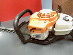 TAILLE HAIES STIHL HS 82 R reconditionné