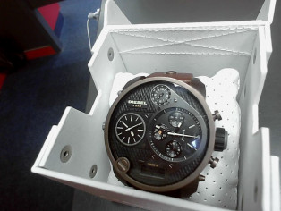 MONTRE DIESEL GRAND CADRE reconditionné