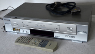 MAGNETOSCOPE TOSHIBA V732EF reconditionné