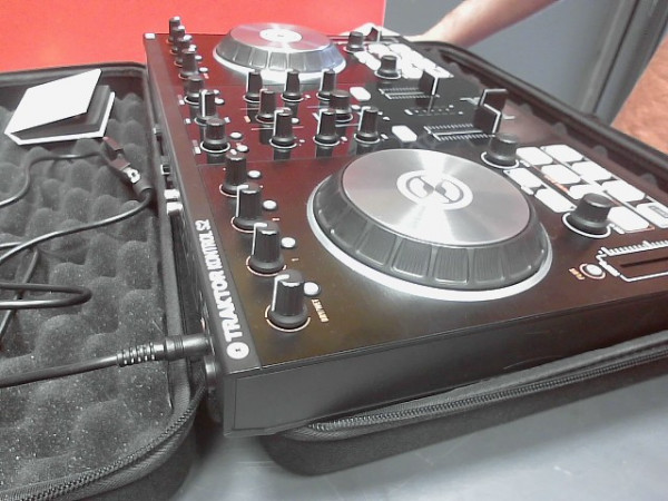 TRAKTOR KONTROL S2