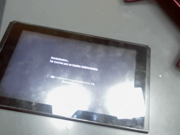 NINTENDO SWITCH SANS MANETTES reconditionné
