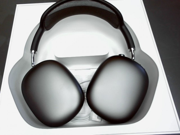APPLE AIR PODS PRO MAX