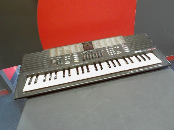 YAMAHA PSS-390 reconditionné