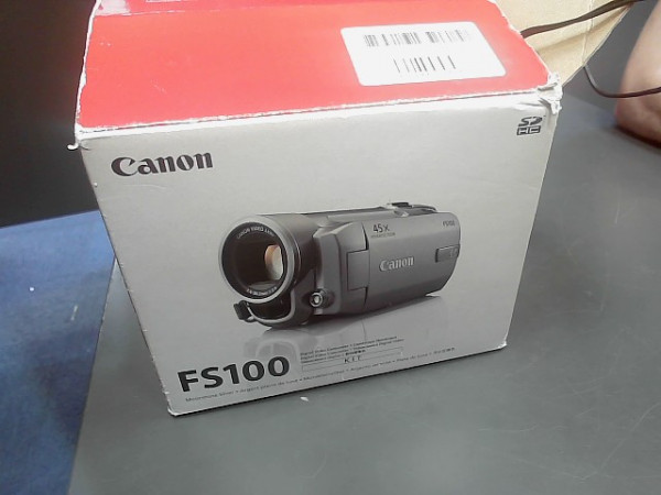 CAMESCOPE CANON FS100 reconditionné