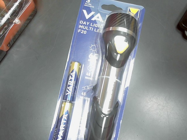 LAMPE TORCHE VARTA F20 reconditionné