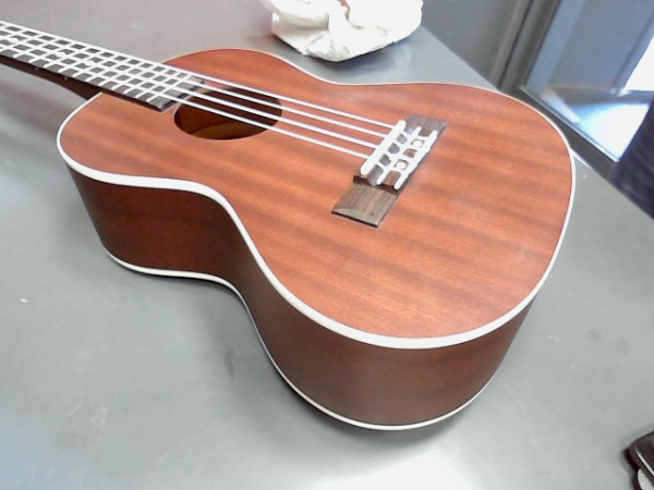 YUKULELE KOHALE AK-T reconditionné