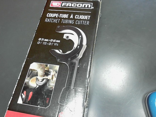 FACOM COUPE TUBE A CLIQUET reconditionné