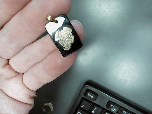 PENDENTIF ASTROLOGIQUE 9K + ONYX reconditionné