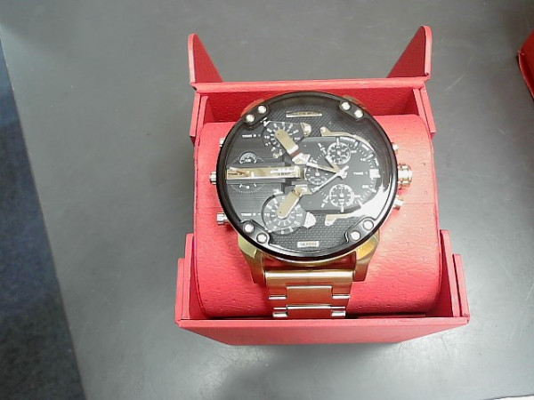 MONTRE DIESEL DADDY 57MM DZ7333 reconditionné