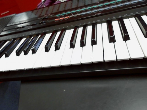 SYNTHETISEUR CASIO CT 650 reconditionné