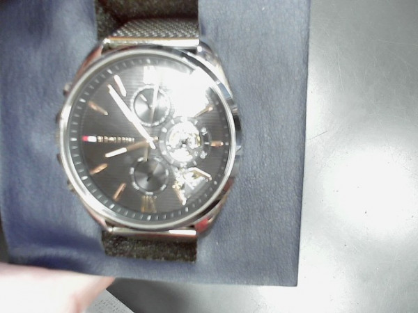 MONTRE TOMMY HILFIGET BAKER reconditionné