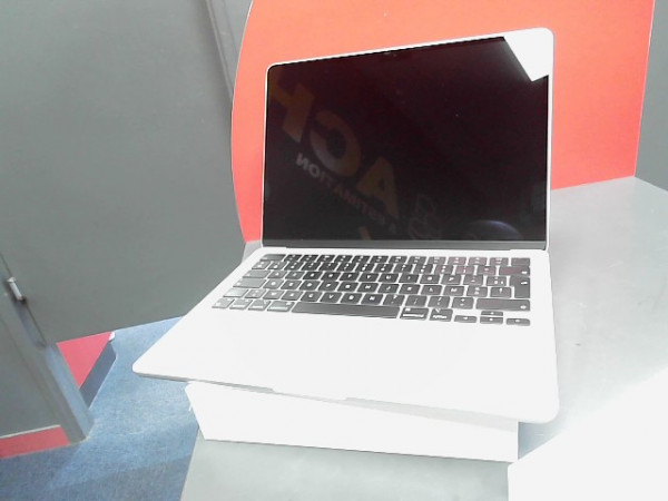 MACBOOK AIR A3113 M3 256 / 8 /13.3 BOITE reconditionné